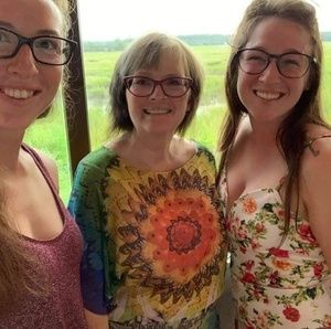 Meet your Posher, Angela